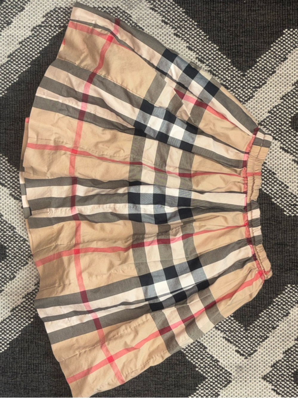 Burberry children pleaded skirt - Picture 3 of 5